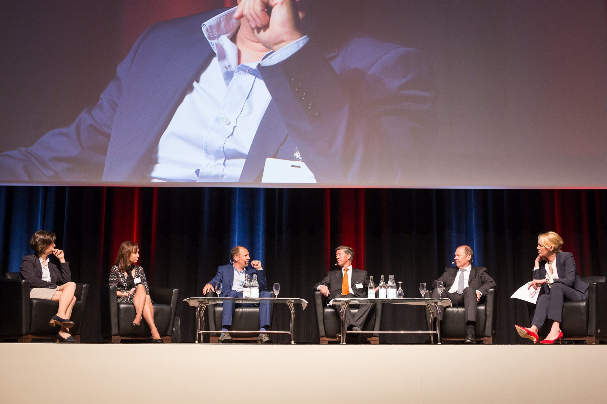 staffingday: Die Podiumsdiskussion mit Amelia Räss-Fernandez, Andy Keel, Doris Bianchi, Marcel Keller und Valentin Vogt. staffingday: Die Podiumsdiskussion mit Amelia Räss-Fernandez, Andy Keel, Doris Bianchi, Marcel Keller und Valentin Vogt.
